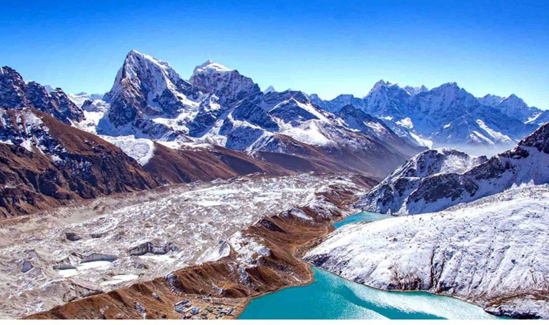 Gokyo Via Chola pass EBC Trek – 17 Days