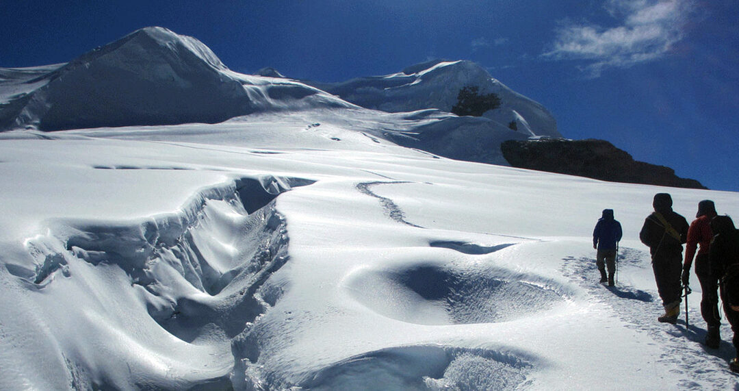 Sherpeni Col Pass And Mera Peak Trekking-27 Days